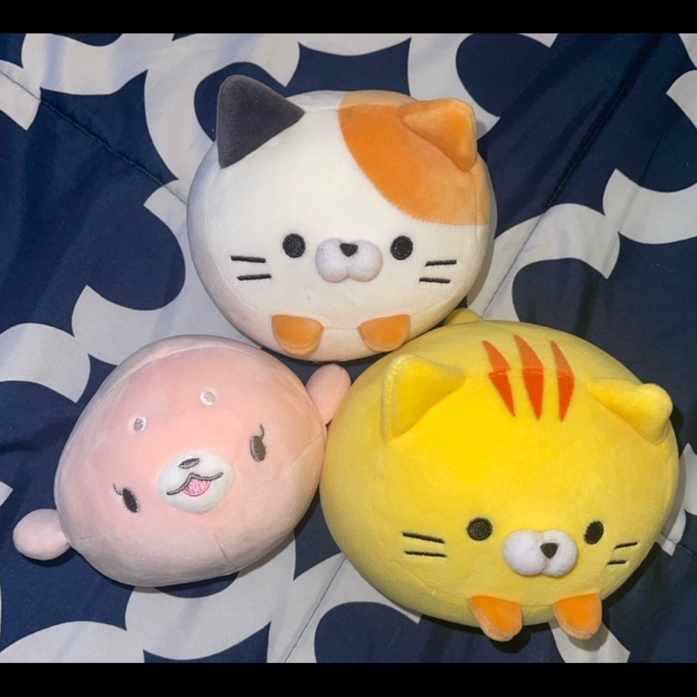 Plushies bundle•YELL•